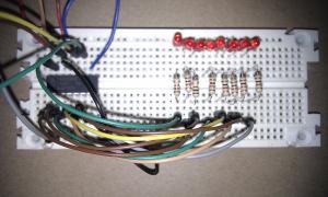 Utilisation du 74HC595 et 8 LEDs (zoom)