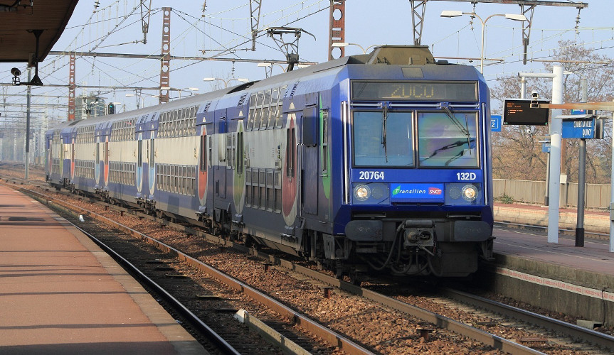 Z20500 au sud de la ligne, en gare de Combs-la-Ville - Quincy. Téléversé sur Wikipédia par Lunon92 sous licence CC BY-SA 3.0