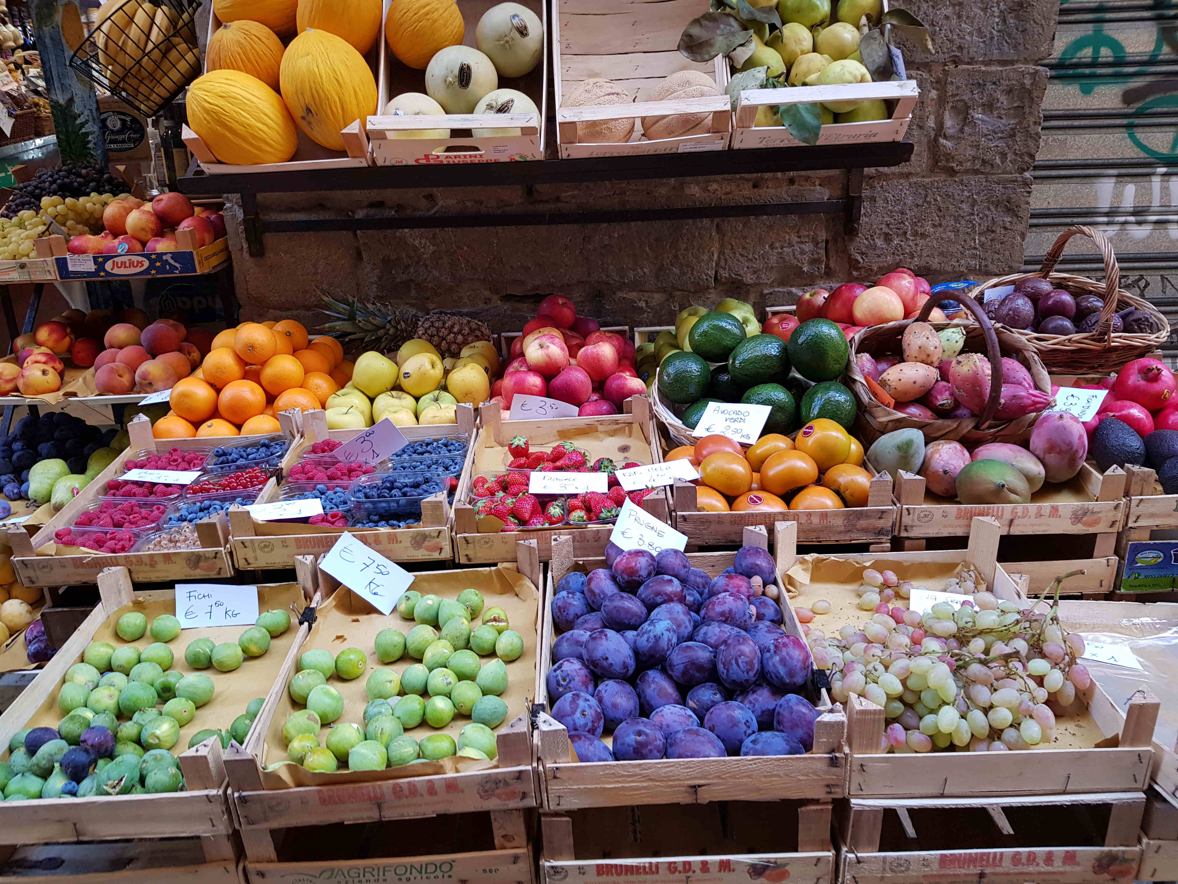 Étalage de fruits et légumes